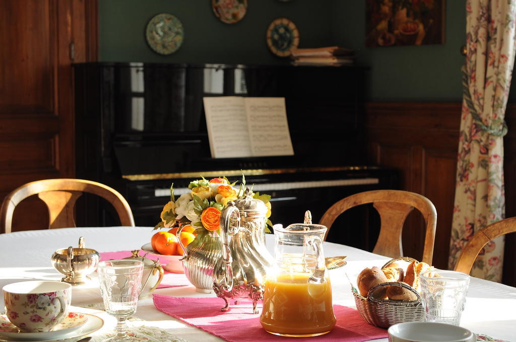 La Liniere Bed & Breakfast La Rivière-Saint-Sauveur Екстериор снимка