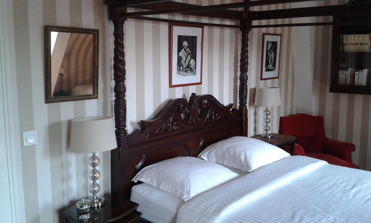 La Liniere Bed & Breakfast La Rivière-Saint-Sauveur Екстериор снимка